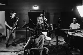 02 Bandfoto SW