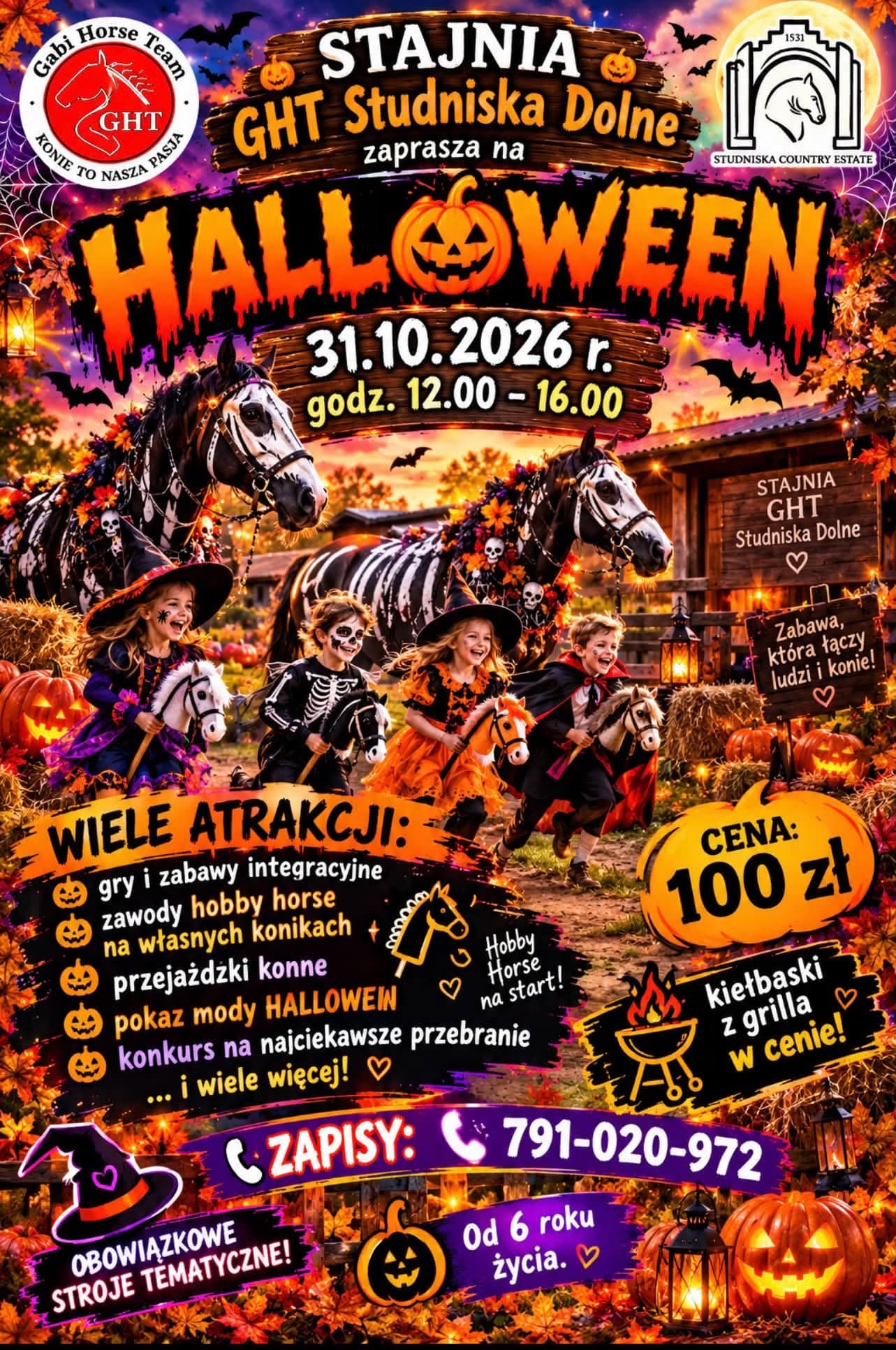 Halloweenský plakát na akci ve stáji s dýněmi, dětmi v kostýmech a koňmi v podzimním prostředí.