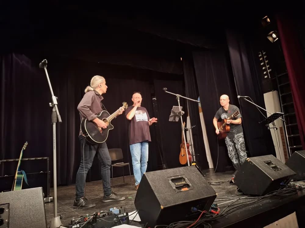 Lautrec - koncert tria Hampacher, Bulíř a Kalenda