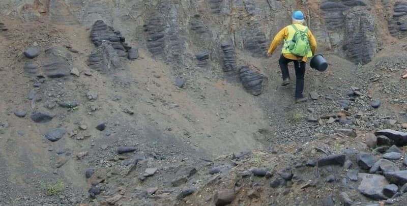 THE GEOLOGICAL HISTORY OF THE BORDERLAND COMES ALIVE