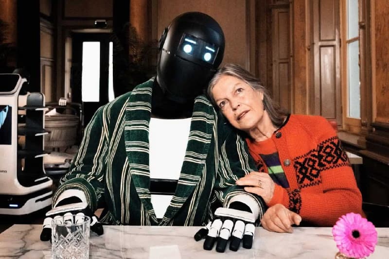 Frau Winkler verlässt das Haus