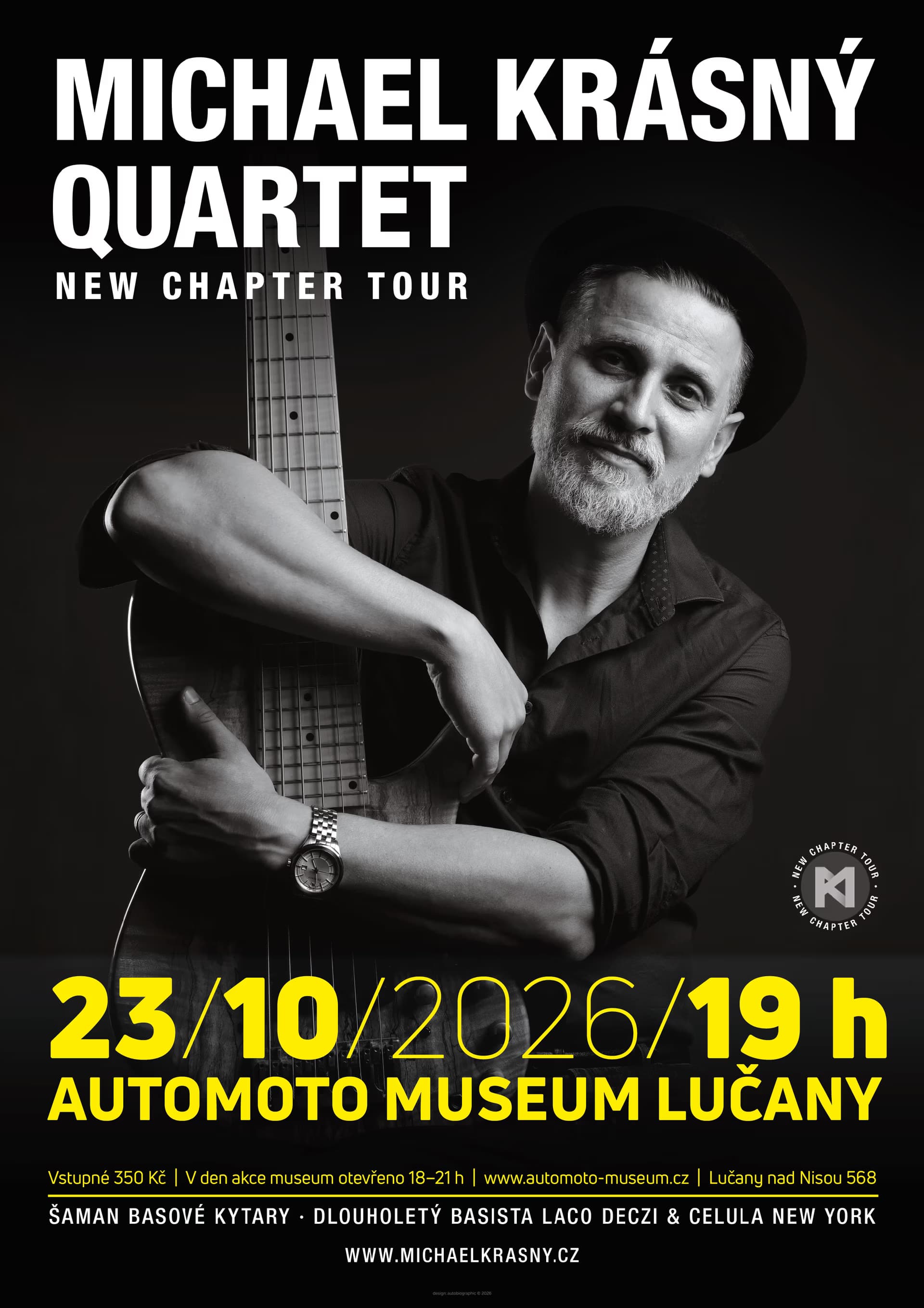 Vousatý muž v klobouku drží baskytaru na plakátu ke koncertu Michael Krásný Quartet New Chapter tour.