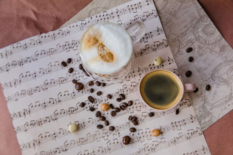 Sunday café with music