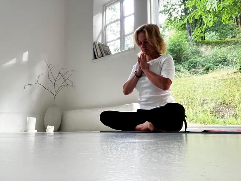 GENTLE YOGA