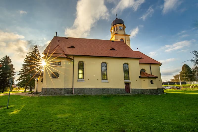 Guided tours of the church and tower