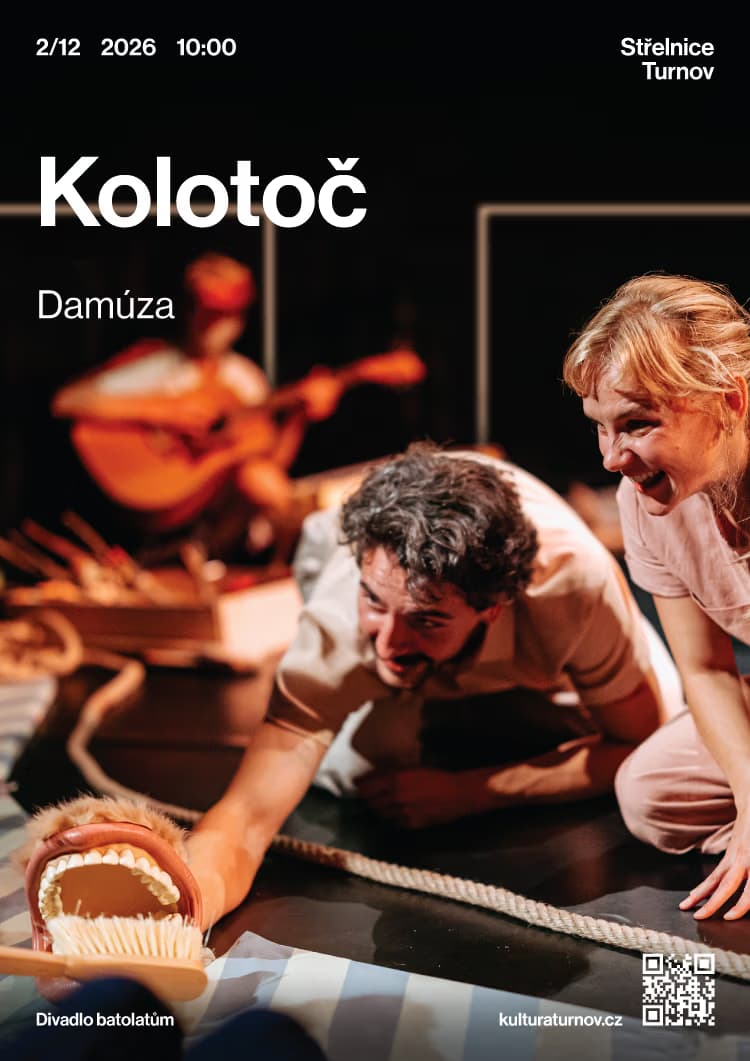 Aktorzy występują na scenie z pacynką podczas przedstawienia teatralnego dla dzieci o nazwie Kolotoč.