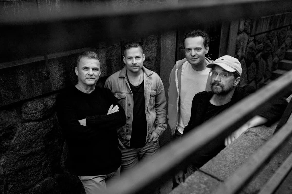 Dan Bárta a Robert Balzar trio (CZ)