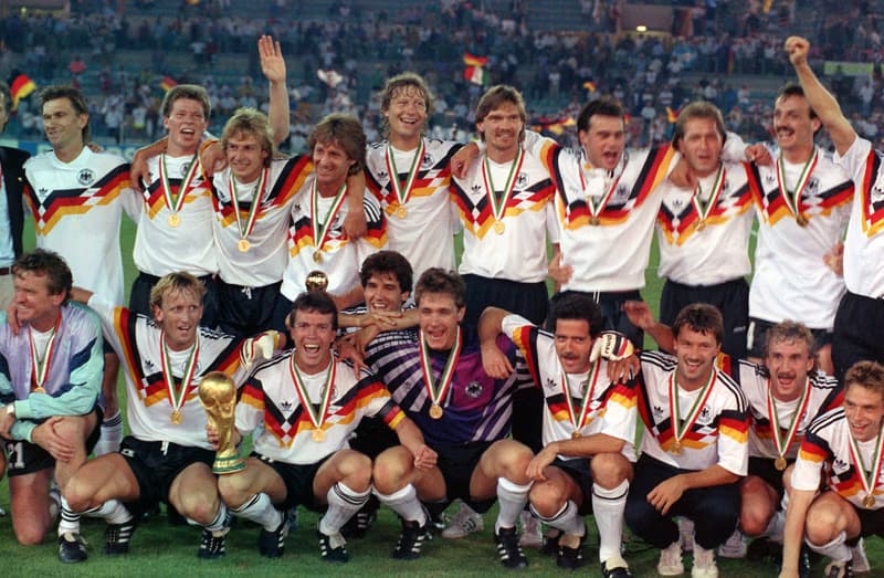 Dorfkino 3: Ein Sommer in Italien - WM 1990