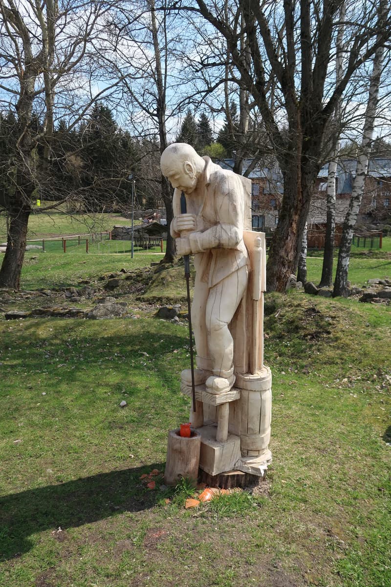 Discover Bedřichov with a Guide – In the Footsteps of the Glassmakers